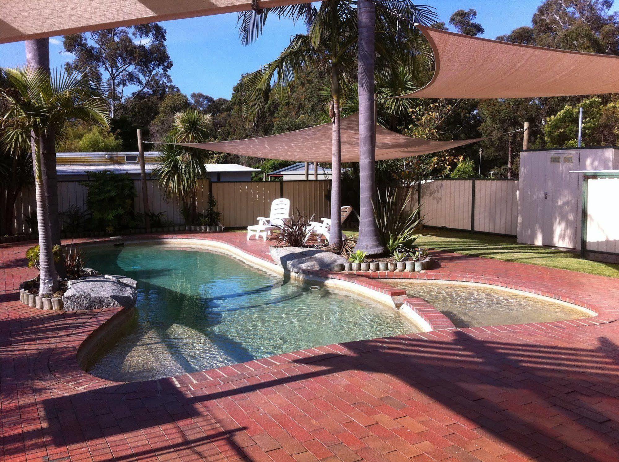 Mallacoota'S Shady Gully Caravan Park Exterior foto